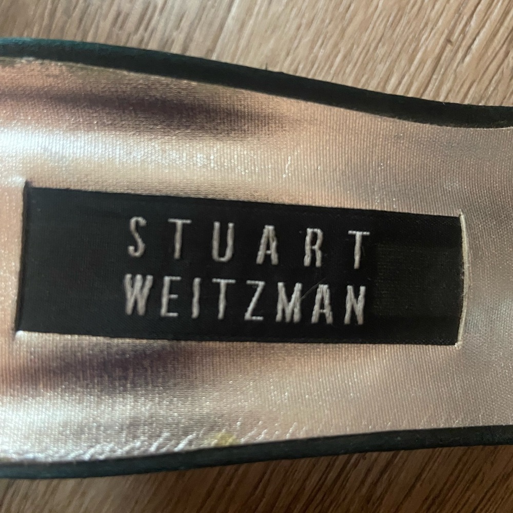 Size 7 Stuart Weitzman heel